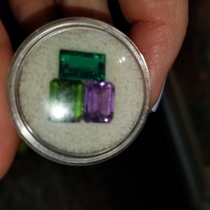 Amethyst & 2 stones ??